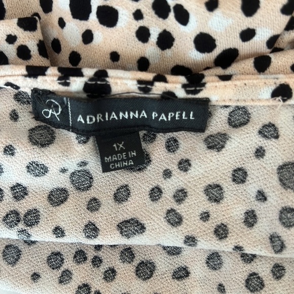 Adrianna Papell l Dotted Long Sleeve Blouse - Picture 5 of 5